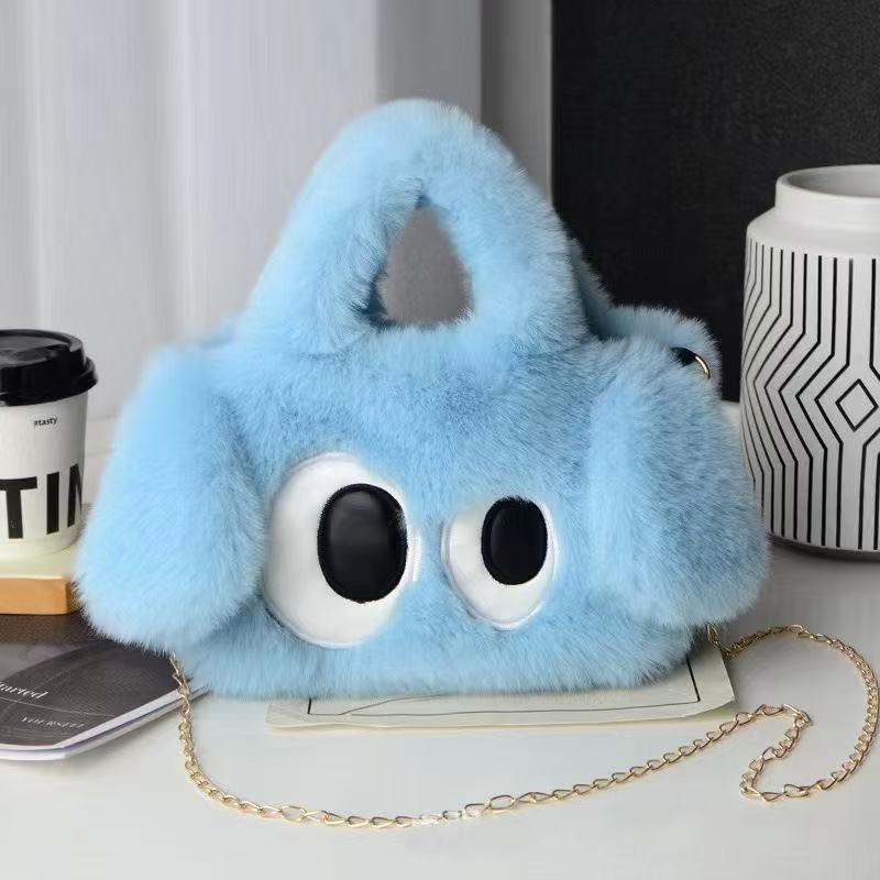 Big-eyed dog plush crossbody bag