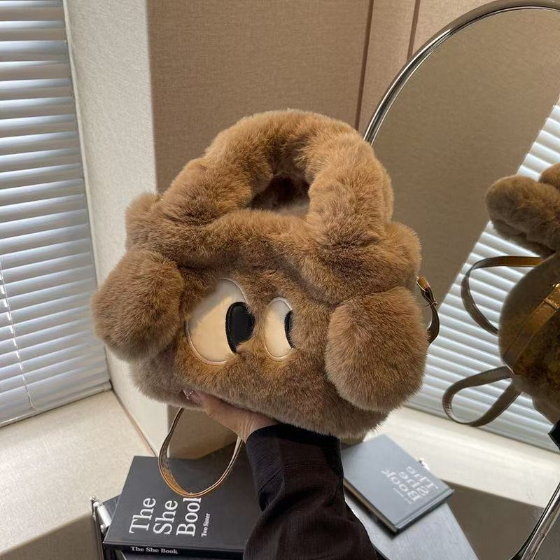 Big-eyed dog plush crossbody bag
